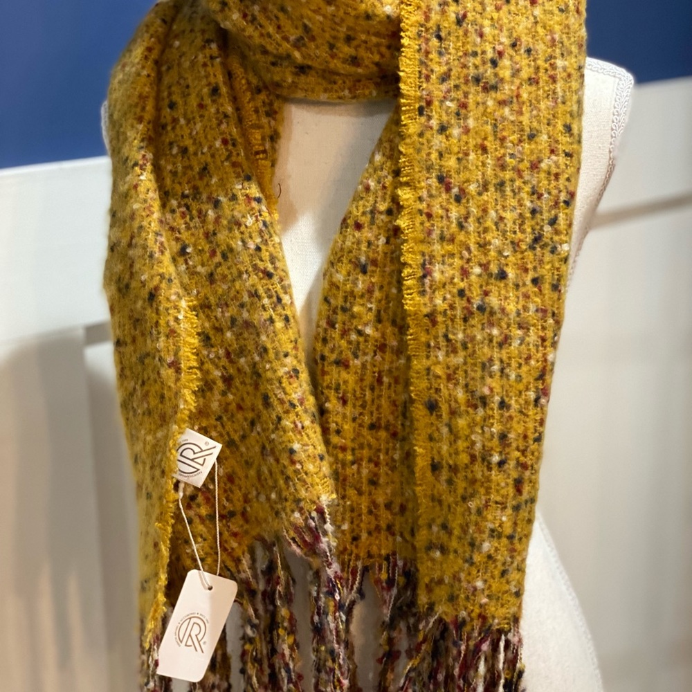 Scarf - Picture 2 of 8